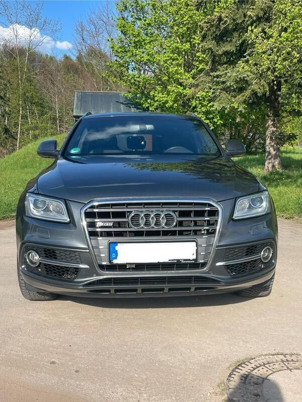 Grau Gebraucht 2014 Audi SQ5 SUV | 18.500 € (Fairer Preis) - Bild 1/4