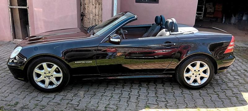 Gebraucht Mercedes SLK200 163 PS (119 kW) 2003 Schwarz Cabrio