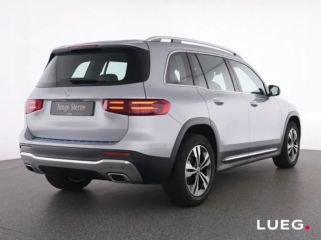 Gebraucht Mercedes GLB180 Progressive 136 PS (100 kW) 2024 Silber SUV