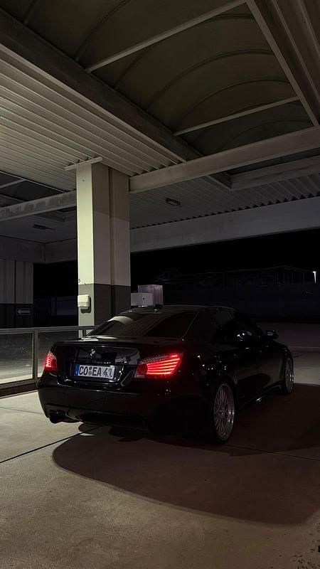 Gebraucht BMW 520 Shadowline 177 PS (130 kW) 2009 Schwarz Limousine