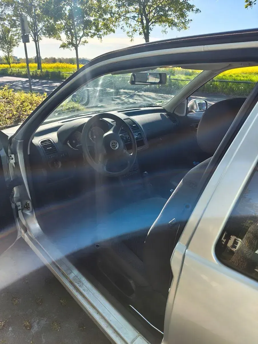 Gebraucht VW Polo Comfortline 60 PS (44 kW) 2001 Silber Limousine
