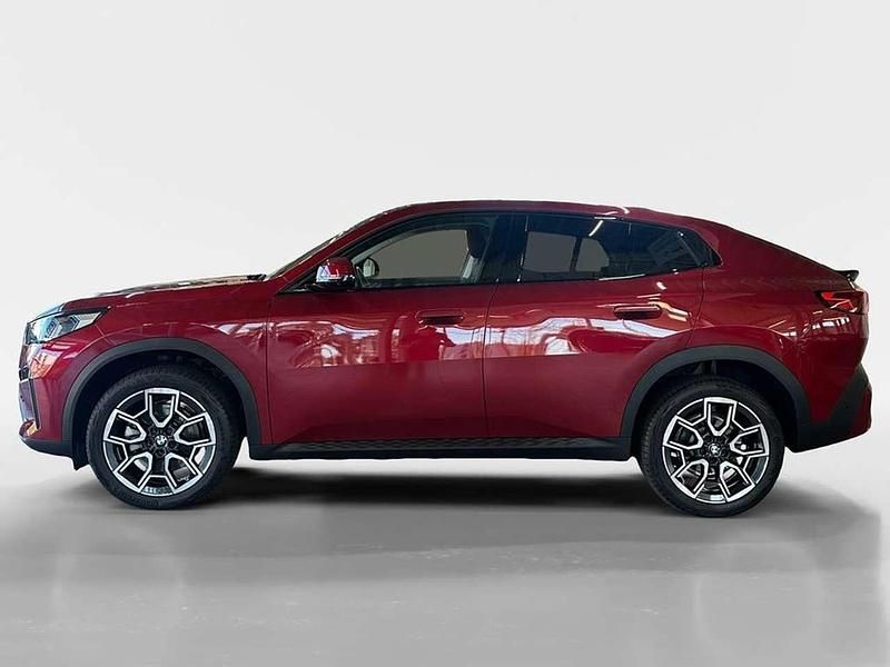 Gebraucht BMW X2 Performance 156 PS (114 kW) 2024 Dragon fire rot metallic SUV