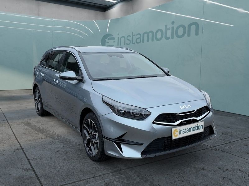 Silber Neu 2025 Kia Ceed Sportswagon Spirit Kombi | 29.390 € (Teuer) - Bild 1/3