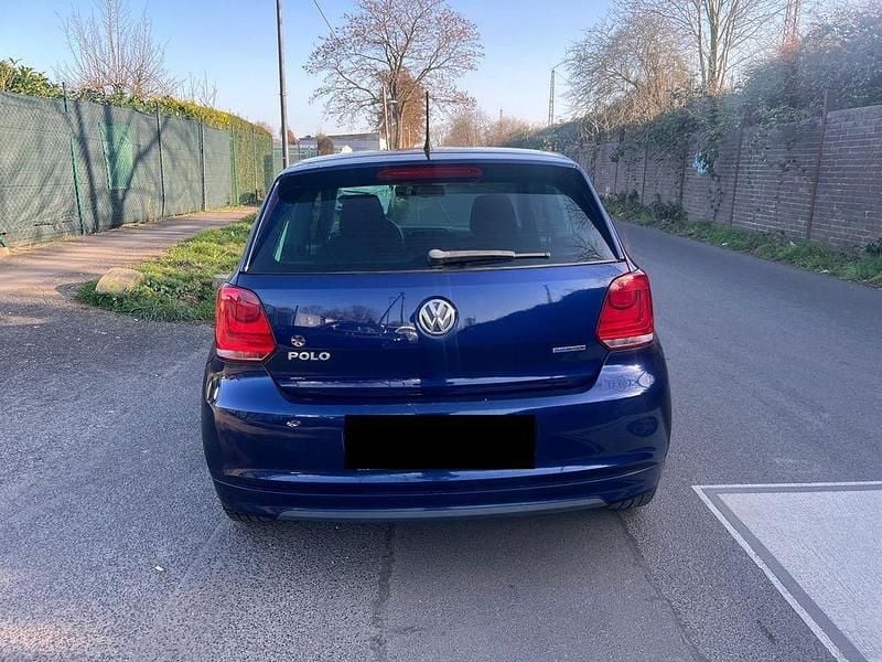 Gebraucht VW Polo Trendline 75 PS (55 kW) 2011 Blau Kleinwagen