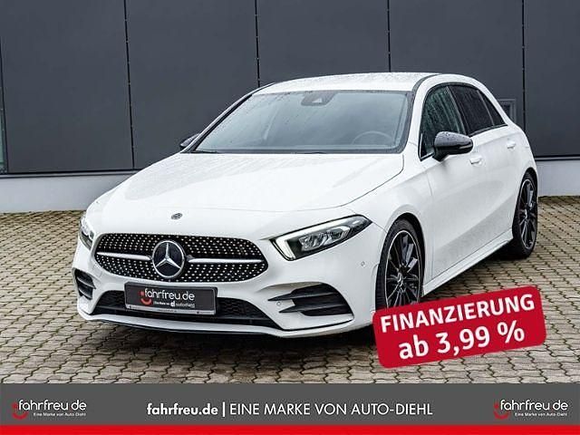 Weiß Gebraucht 2018 Mercedes A250 AMG line Limousine | 24.490 € (Fairer Preis) - Bild 1/4