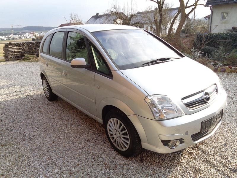 Gebraucht Opel Meriva 105 PS (77 kW) 2006 Silber Van / Kleinbus