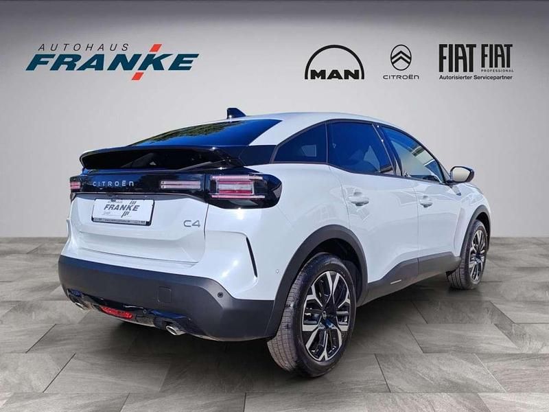 Neu Citroën C4 136 PS (100 kW) 2025 Okenitweiß metallic Limousine