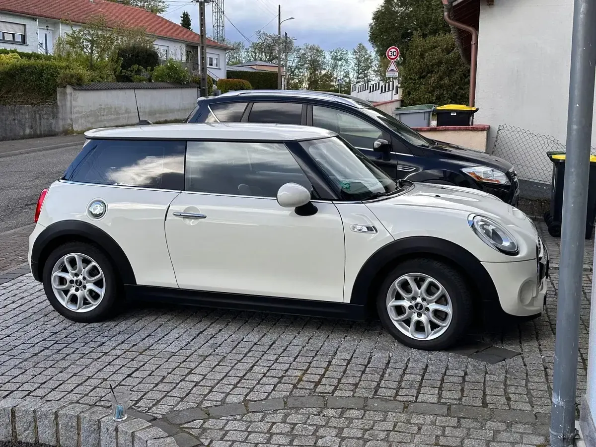 Używany Mini Cooper S 192 KM (141 kW) 2017 Beżowy Hatchback