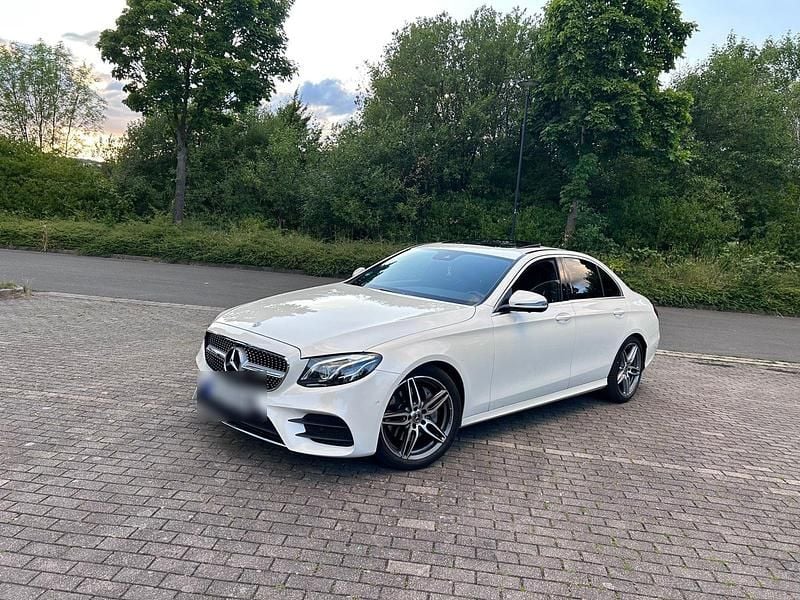 Gebraucht 2017 Mercedes E350 AMG line Limousine | 19.369 € (Superpreis) - Bild 1/4