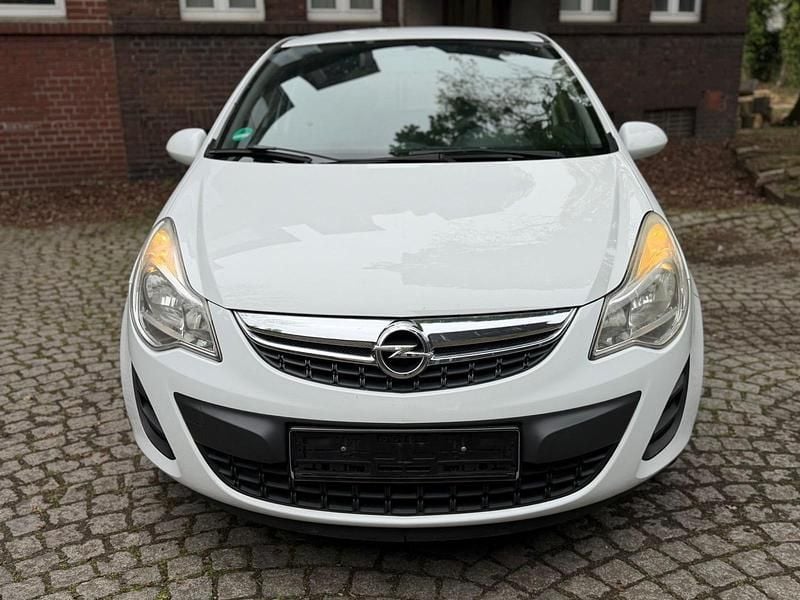 Gebraucht Opel Corsa 69 PS (50 kW) 2013 Weiß Kleinwagen