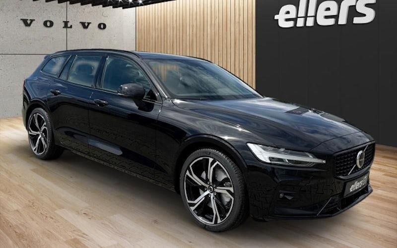 Gebraucht Volvo V60 Plus 197 PS (144 kW) 2024 Schwarz Kombi