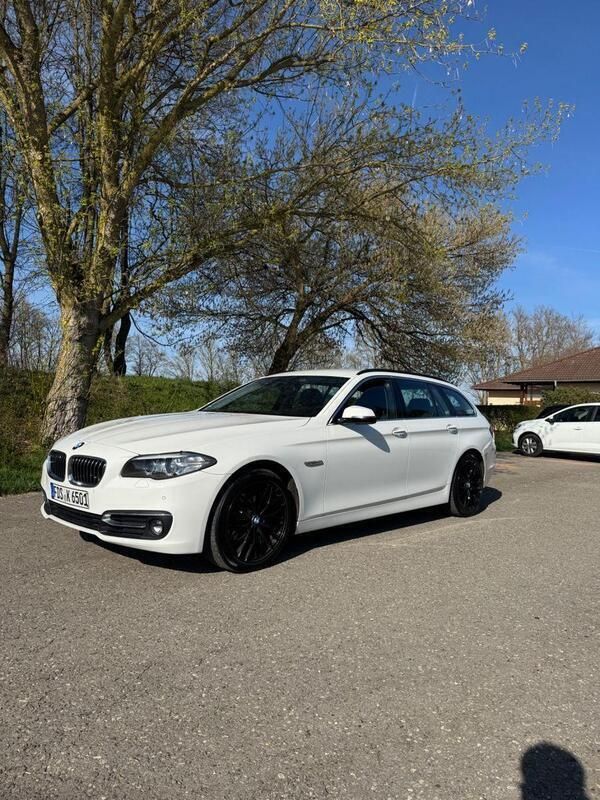 Weiß Gebraucht 2015 BMW 520 Luxury Line Kombi | 14.600 € (Fairer Preis) - Bild 1/4