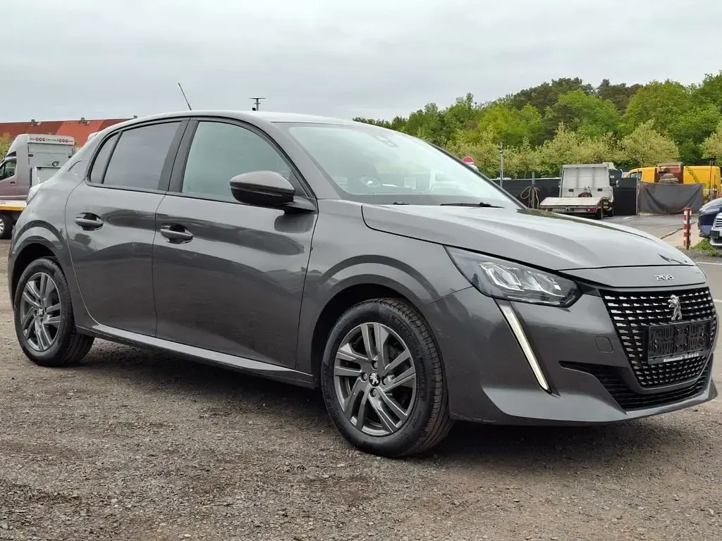 Gebraucht Peugeot 208 Active 75 PS (55 kW) 2021 Grau Kleinwagen