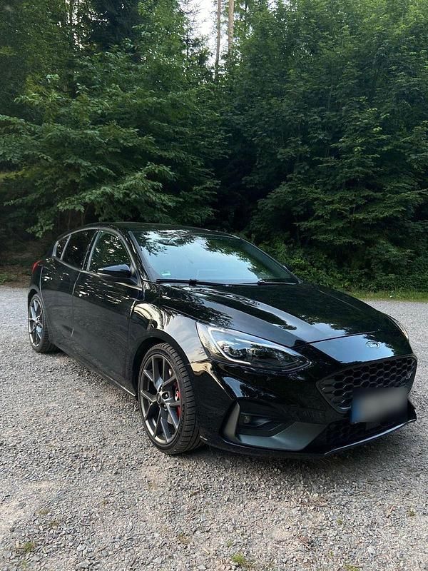 Second-hand Ford Focus Performance Edition 280 CP (205 kW) 2019 Negru Berlinǎ