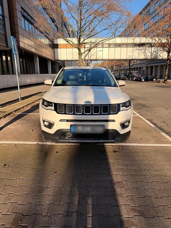 Weiß Gebraucht 2020 Jeep Compass Limited SUV | 16.000 € (Guter Preis) - Bild 1/4