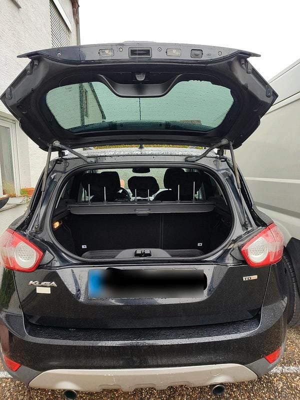 Używany Ford Kuga Trend 136 KM (100 kW) 2009 Czarny SUV