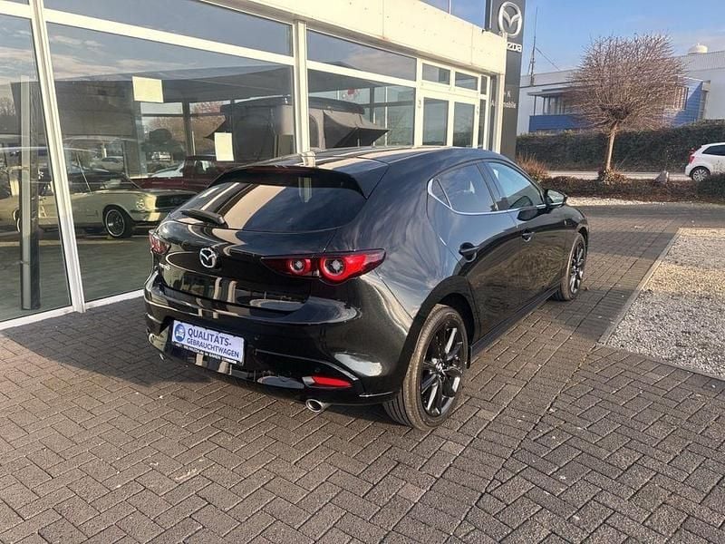 Neu Mazda 3 Homura-Line 140 PS (102 kW) 2026 Schwarz Limousine