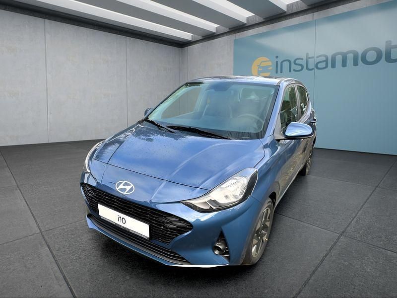 Blau Neu 2025 Hyundai i10 Trend Kleinwagen | 17.949 € (Etwas zu teuer) - Bild 1/4