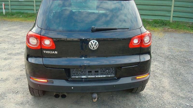Gebraucht VW Tiguan Team 150 PS (110 kW) 2010 Schwarz SUV