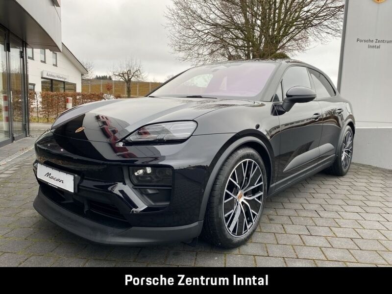 Tiefschwarzmetallic Neu 2024 Porsche Macan SUV | 105.971 € - Bild 1/4