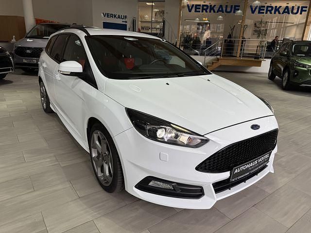 Gebraucht Ford Focus ST 250 PS (183 kW) 2017 Weiß Kombi