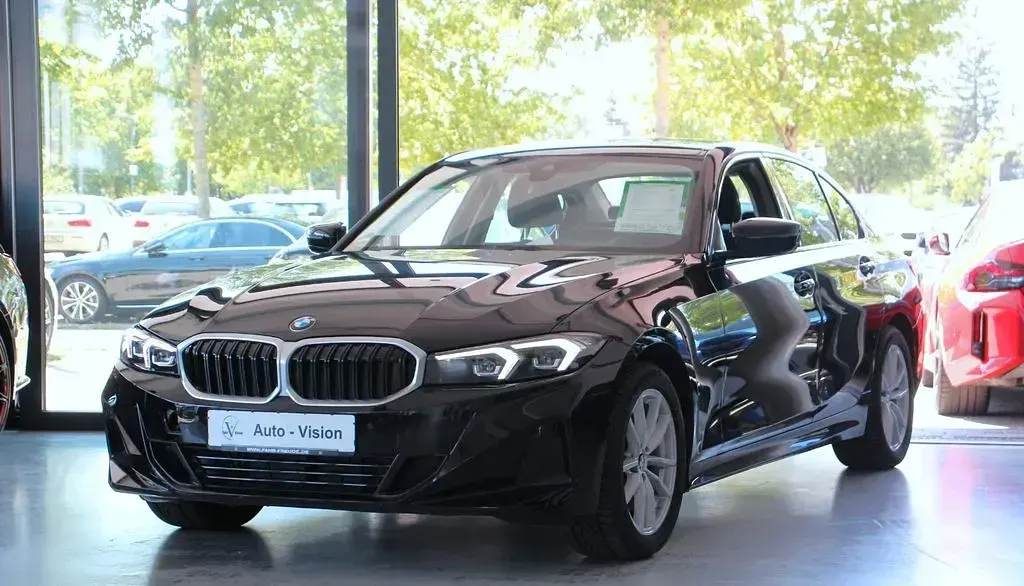 Gebraucht BMW 318 156 PS (114 kW) 2024 Schwarz Limousine