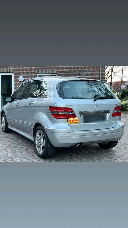 Gebraucht Mercedes B200 140 PS (102 kW) 2006 Silber Van / Kleinbus