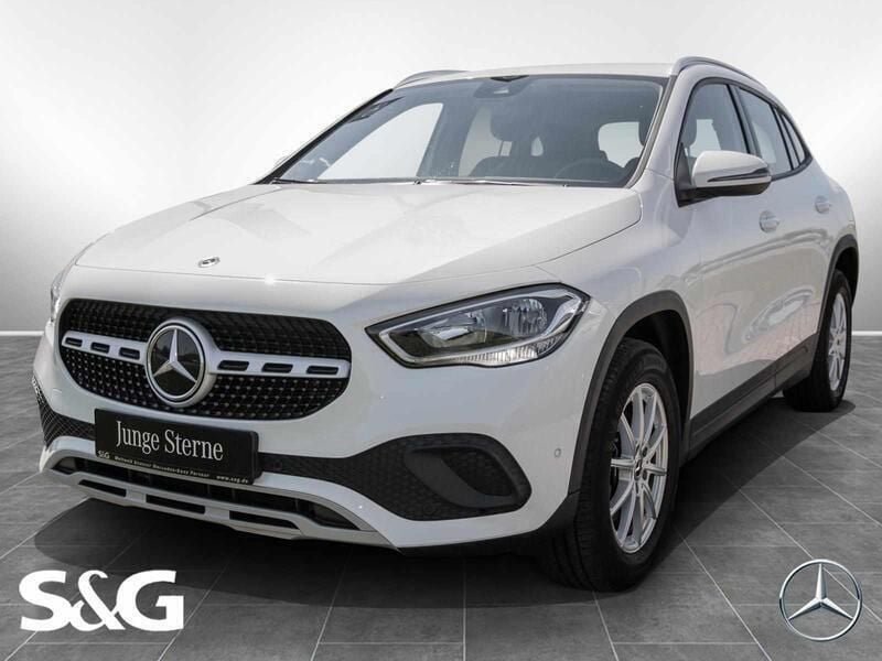 Unilack polarweiß Gebraucht 2022 Mercedes GLA200 Business SUV | 30.377 € (Superpreis) - Bild 1/4