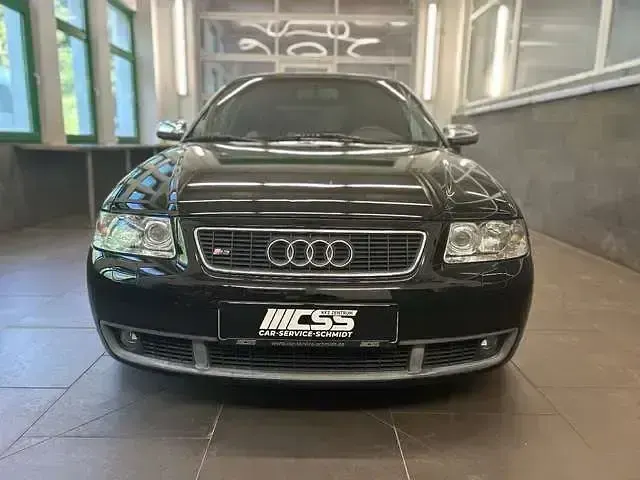 Gebraucht Audi S3 Sport 225 PS (165 kW) 2001 Brillantschwarz Kleinwagen