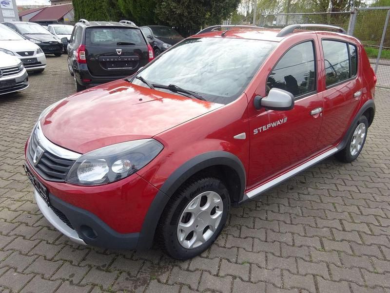 Gebraucht Dacia Sandero Stepway 87 PS (63 kW) 2010 Rot Limousine