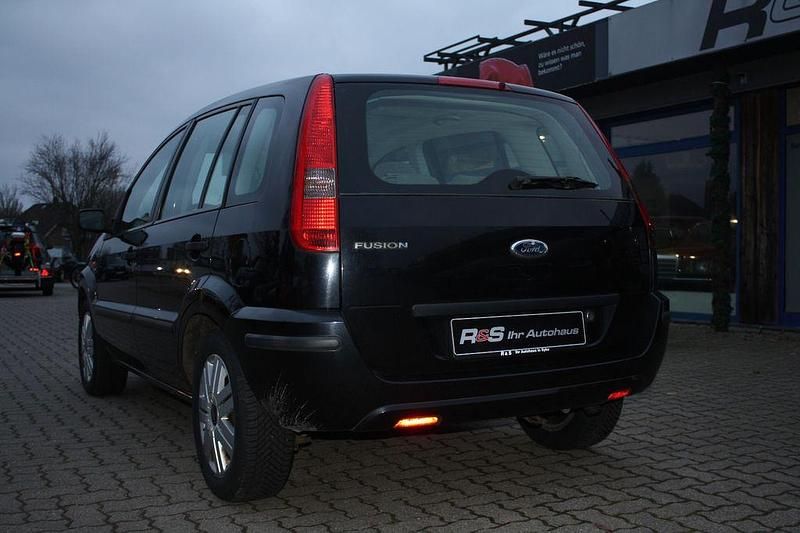 Gebraucht Ford Fusion 101 PS (74 kW) 2003 Schwarz Van / Kleinbus