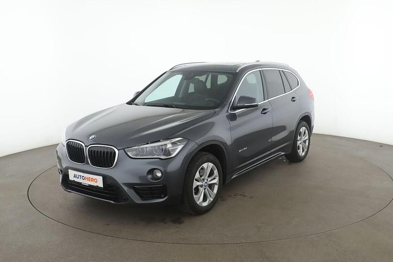 Grau Gebraucht 2015 BMW X1 Sport Line SUV | 19.880 € (Teuer) - Bild 1/3