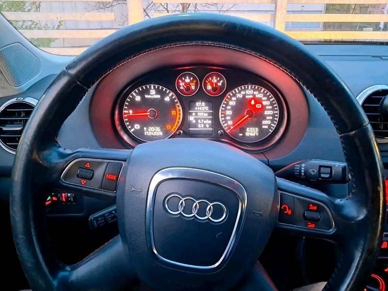 Usata Audi A3 105 CV (77 kW) 2012 Viola Utilitaria