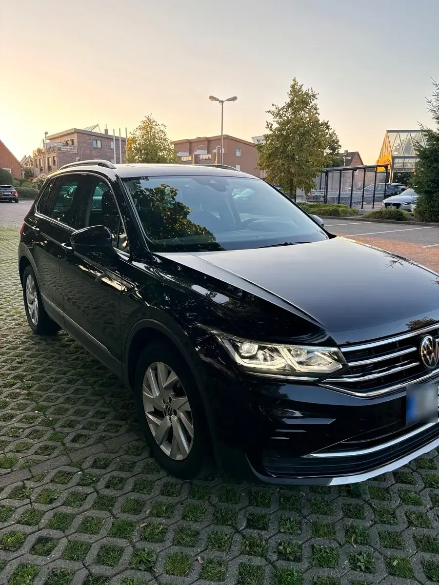 Gebraucht VW Tiguan Elegance 150 PS (110 kW) 2022 Schwarz SUV