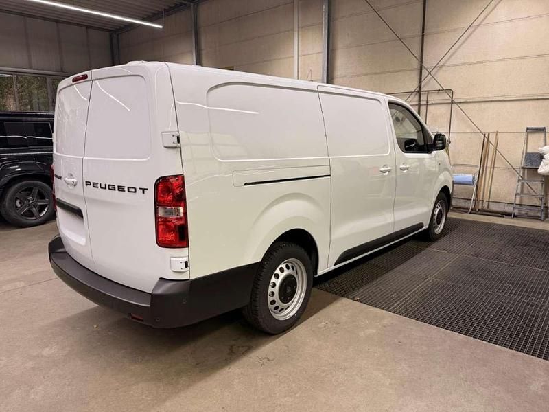 Gebraucht Peugeot Expert 177 PS (130 kW) 2024 Lackierung weiss icy/typ aussenverkleidung spiegel flach standard Van