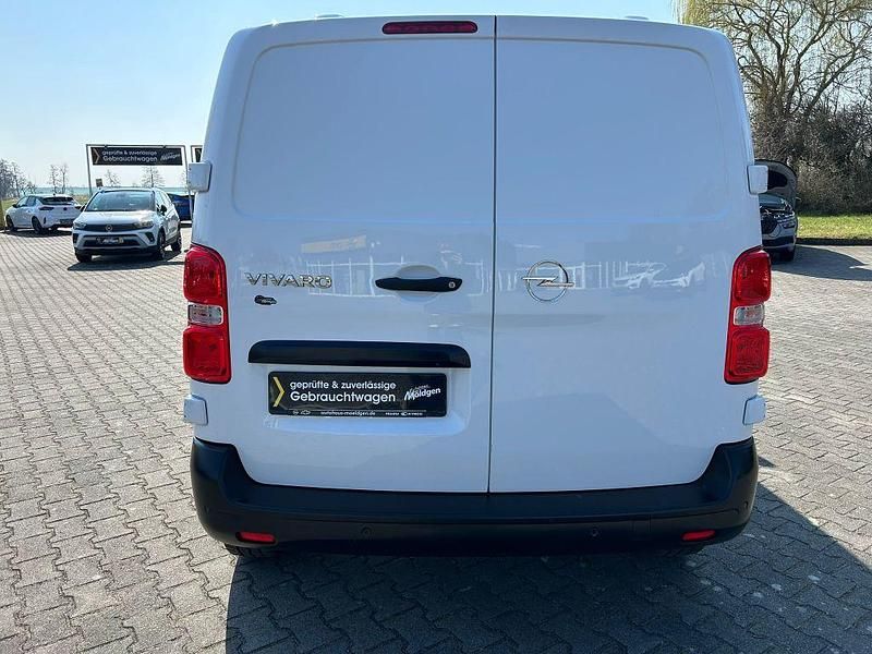 Gebraucht Opel Vivaro 144 PS (105 kW) 2024 Kaolin weiß Van / Kleinbus