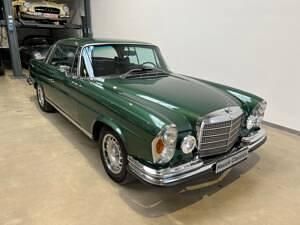 Grün Gebraucht 1969 Mercedes 280 SE Coupé | 109.900 € - Bild 1/4
