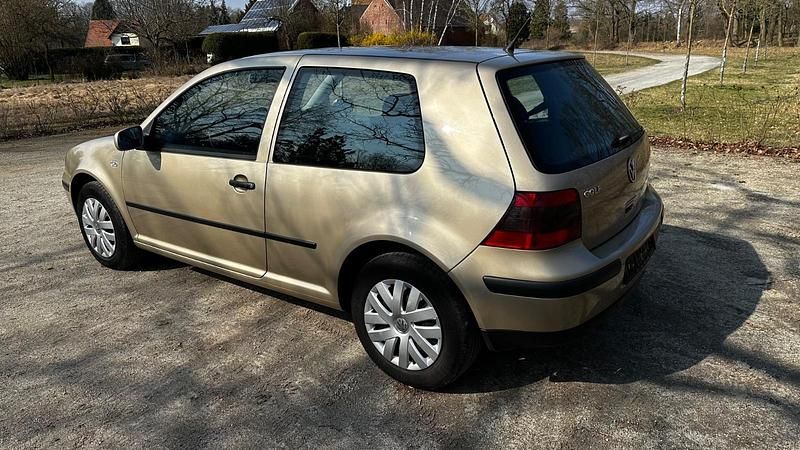 Gebraucht VW Golf IV 75 PS (55 kW) 2002 Andere farben Kleinwagen