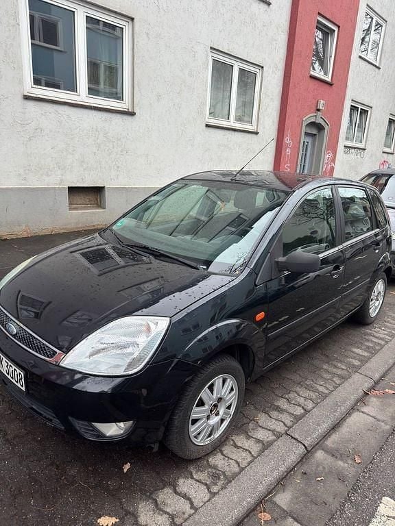 Gebraucht Ford Fiesta 80 PS (58 kW) 2002 Schwarz Kleinwagen
