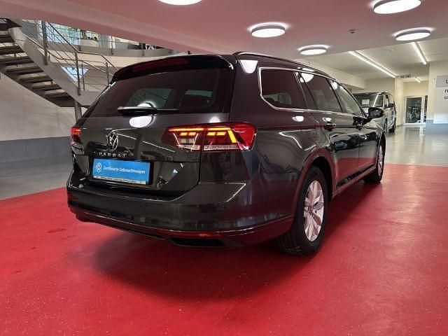 Gebraucht VW Passat Business 150 PS (110 kW) 2023 Grau Kombi