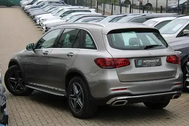 Gebraucht Mercedes GLC400d AMG 330 PS (242 kW) 2022 Mojavesilber SUV
