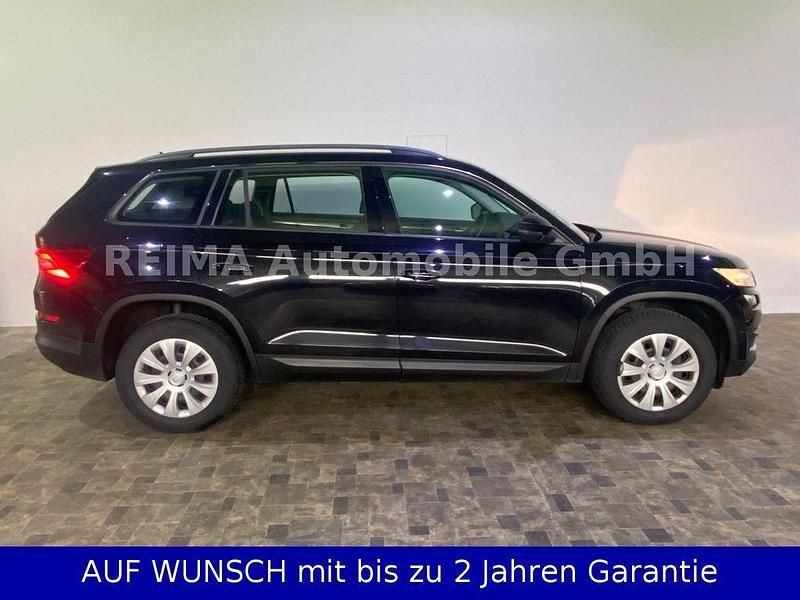 Schwarz Gebraucht 2017 Skoda Kodiaq Active SUV | 13.990 € - Bild 1/4