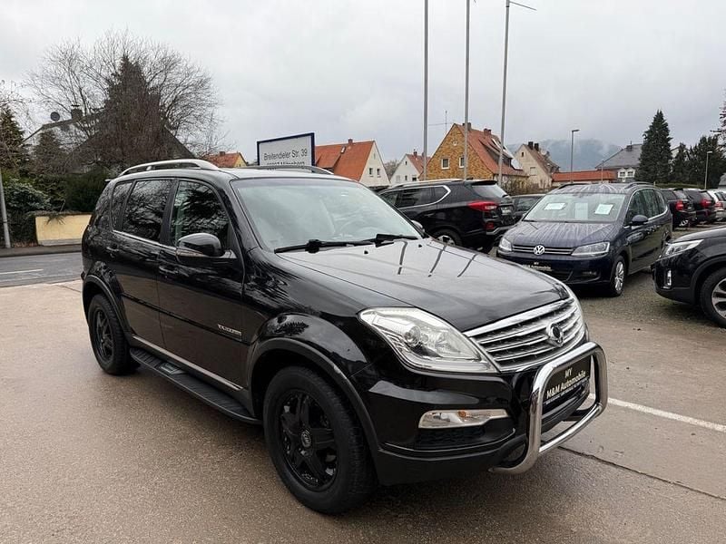 Gebraucht SsangYong Rexton 155 PS (114 kW) 2015 Schwarz SUV