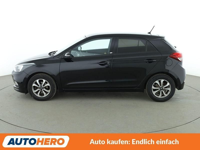 Gebraucht Hyundai i20 Passion 84 PS (61 kW) 2018 Schwarz Kleinwagen