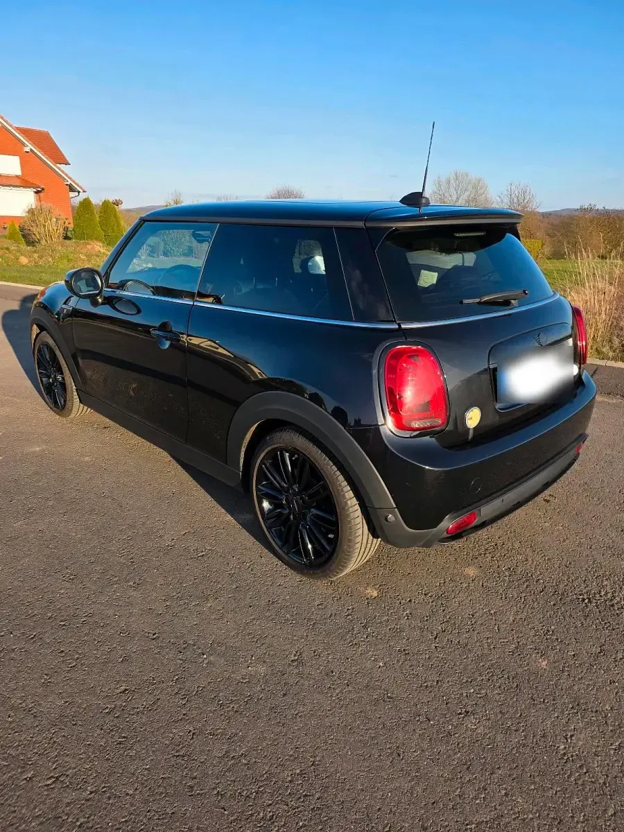 Gebraucht Mini Cooper SE 135 kW (184 PS) 2021 Schwarz Kleinwagen