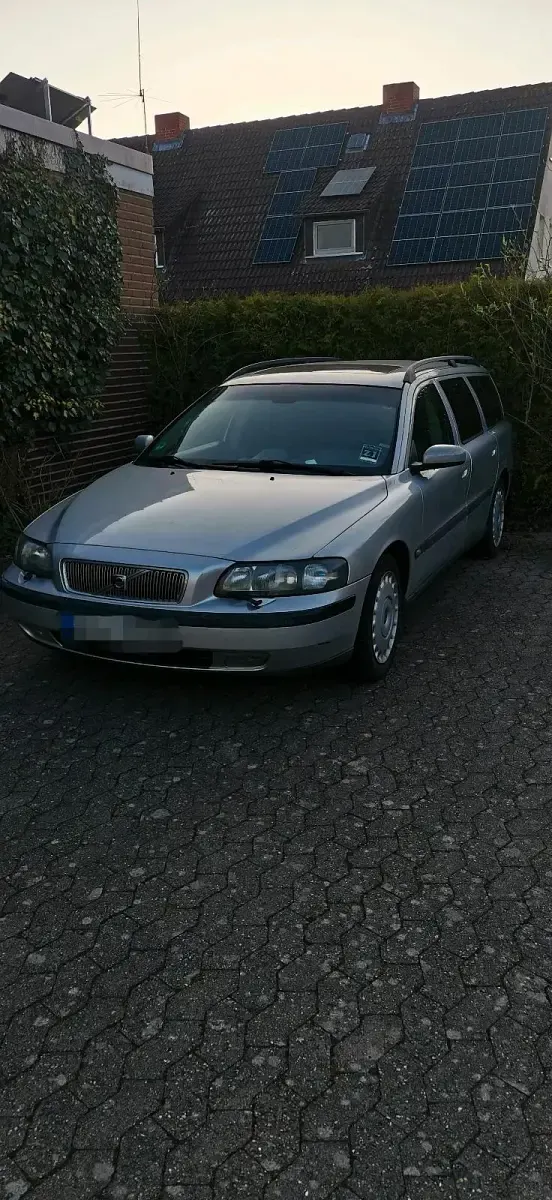Używany Volvo V70 250 KM (183 kW) 2004 Srebrny Kombi