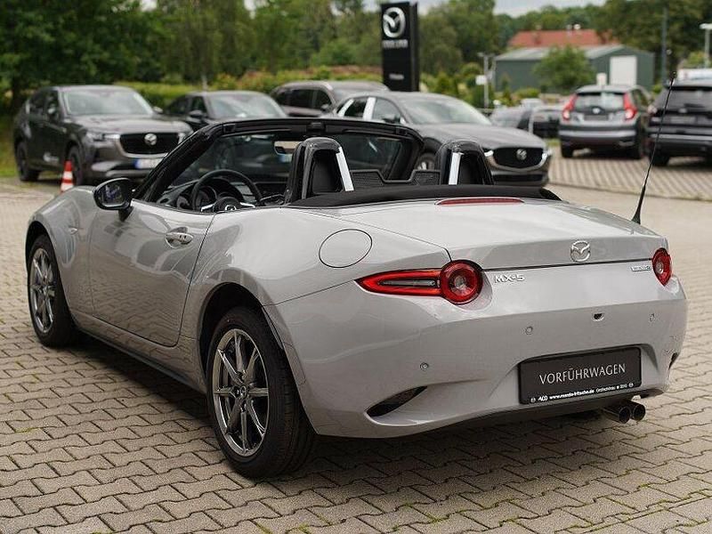Neu Mazda MX5 Exclusive-Line 132 PS (97 kW) 2025 Grau Cabrio