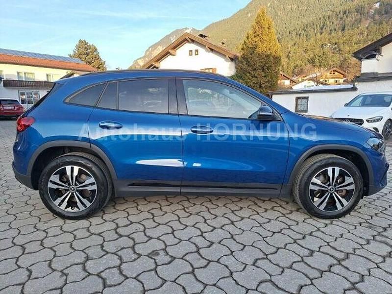 Gebraucht Mercedes GLA250 Progressive 224 PS (164 kW) 2024 Blau SUV