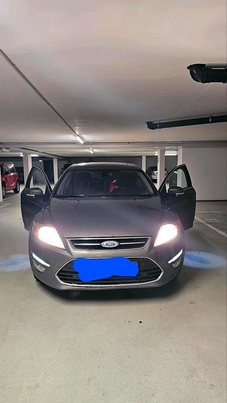 Silber Gebraucht 2011 Ford Mondeo Limousine | 3.800 € (Etwas zu teuer) - Bild 1/4