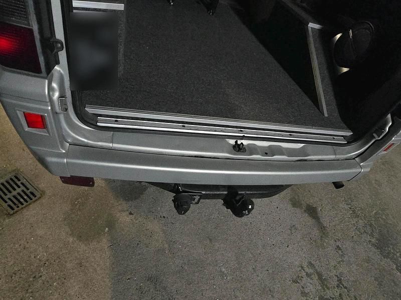 Gebraucht Mitsubishi L300 113 PS (83 kW) 1996 Silber Van / Kleinbus